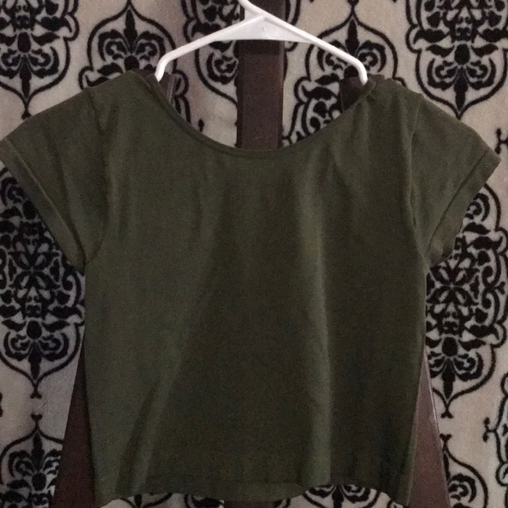 Crop top